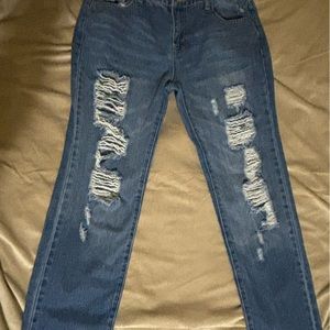 Forever 21 ripped straight leg jeans. Size medium